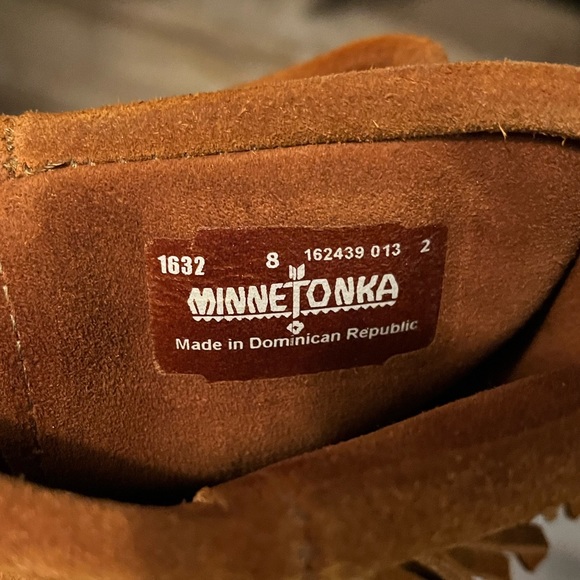 Minnetonka 3 Layer Fringe Boot NWOT - Picture 5 of 5